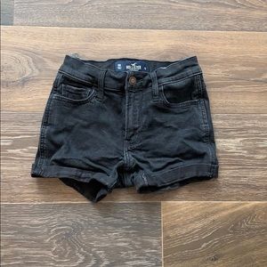 black Hollister mid-rise shorts 00 (w23)